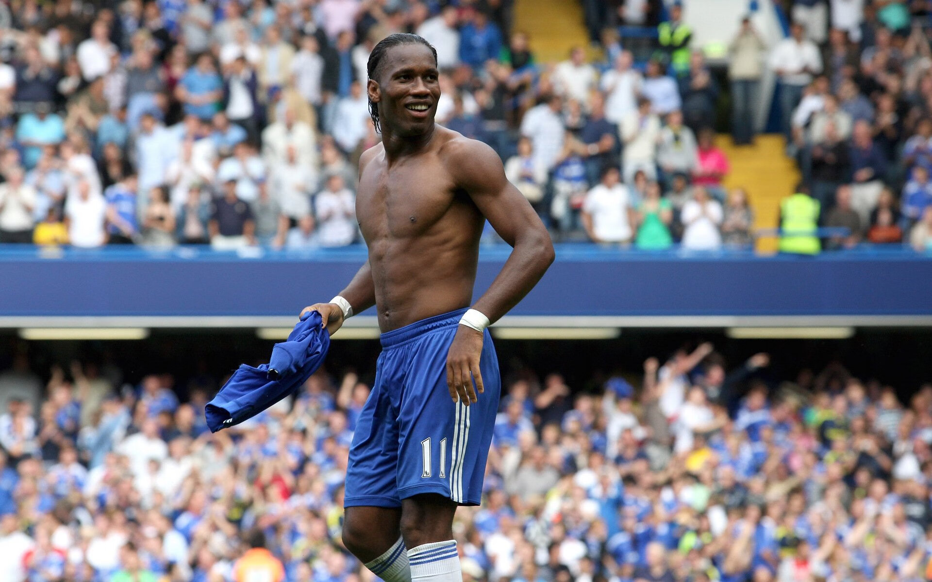 桑巴风暴席卷高原，魔笛奏响征服乐章—巴西制霸墨西哥之战中的莫德里奇完美艺术