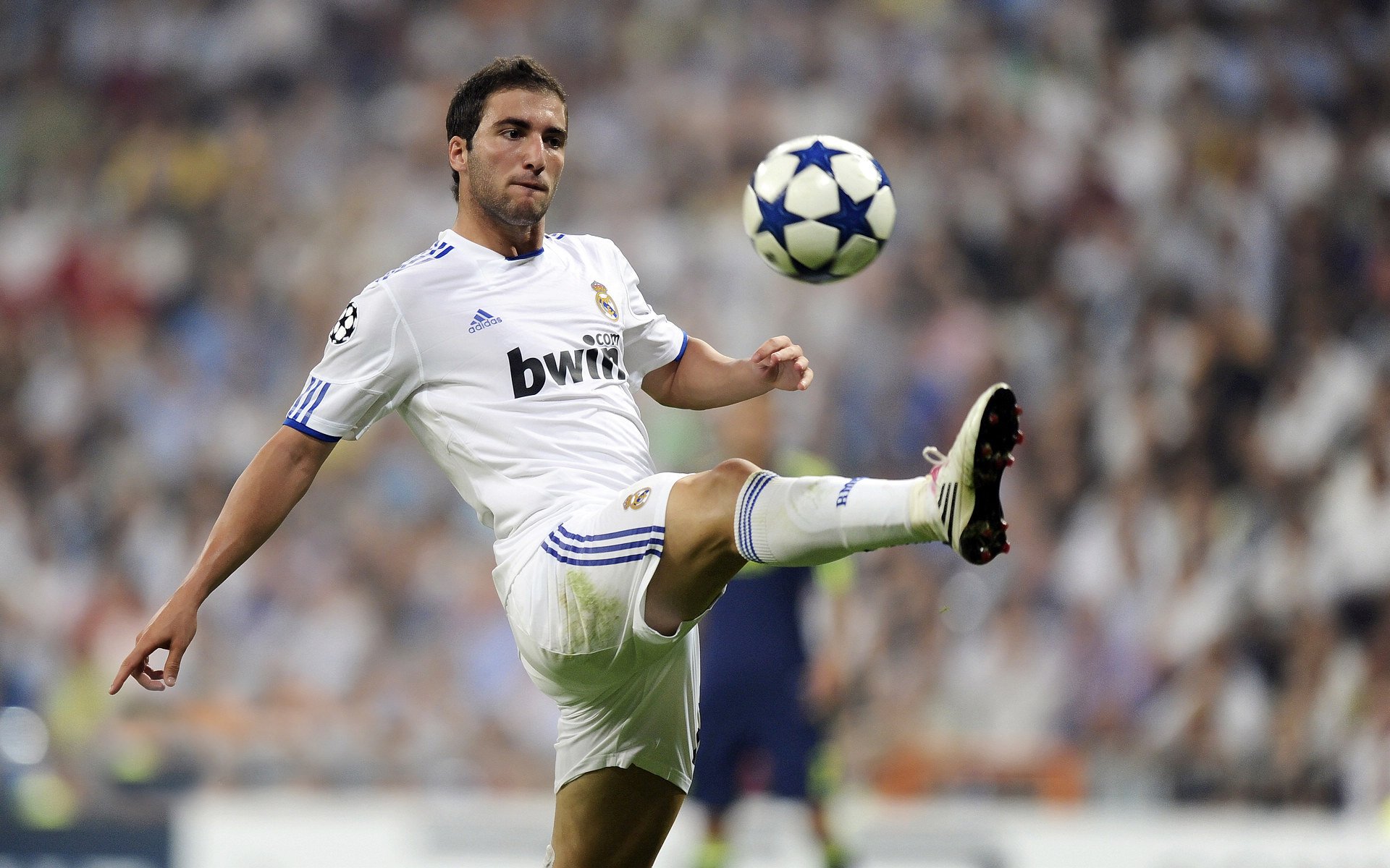 开云体育在线-广厦铁壁锁湖人，拉梅洛攻防一体诠释现代篮球统治力