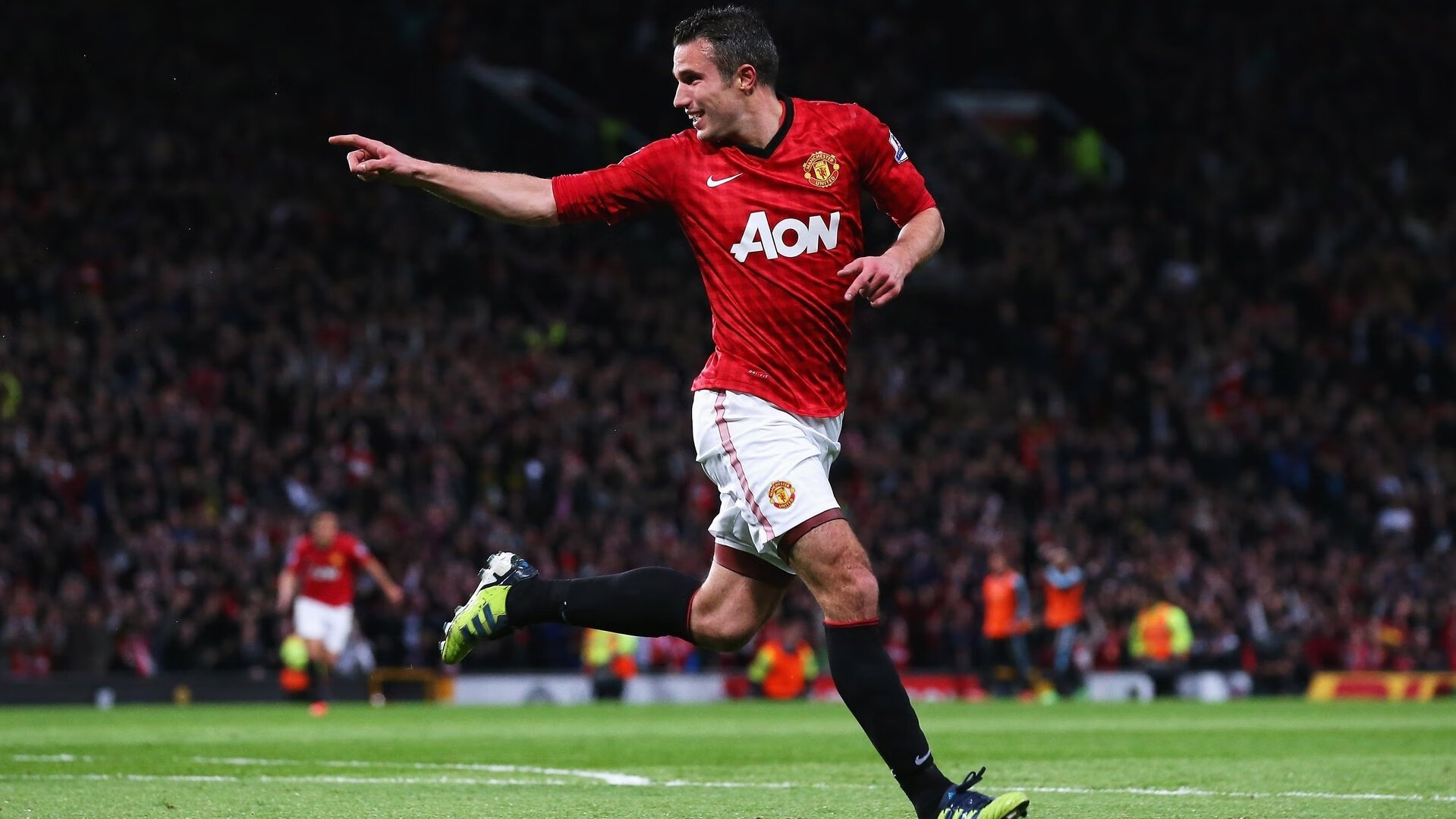 楚阿梅尼状态火热定乾坤，西班牙险胜曼联展露战术新章