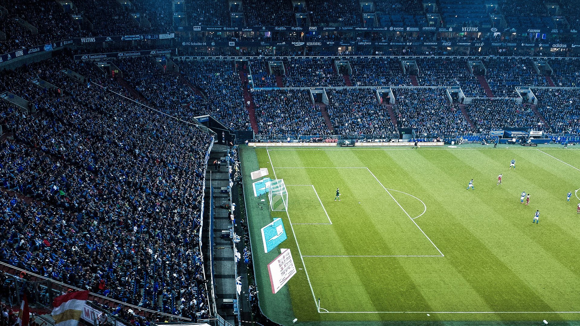 北欧风暴席卷绿茵场，东瀛利刃闪耀乒乓球台—体育双线战报