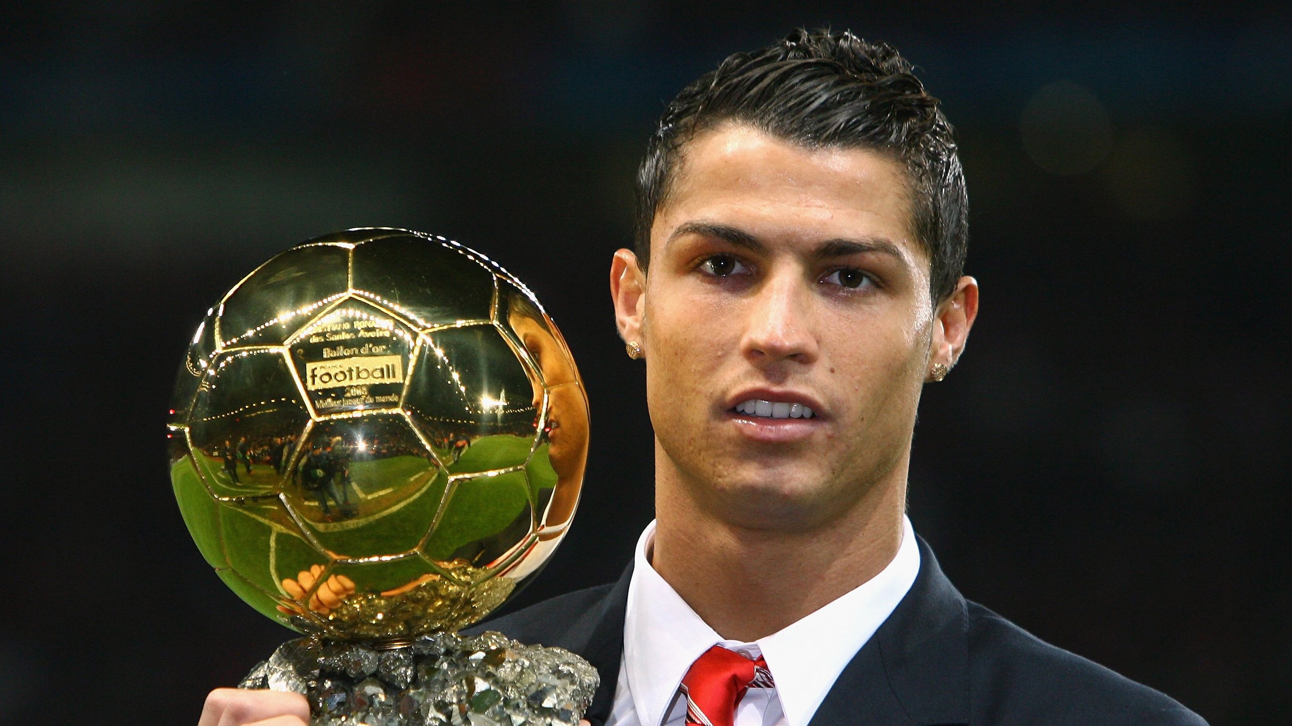 绿茵场上的战争隐喻，乌克兰轻取莱比锡红牛，莫德里奇惊艳四座